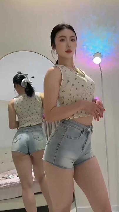 抖音 彤宝 美式加满 健身瑜伽少妇裸舞道具22V【1.89G】